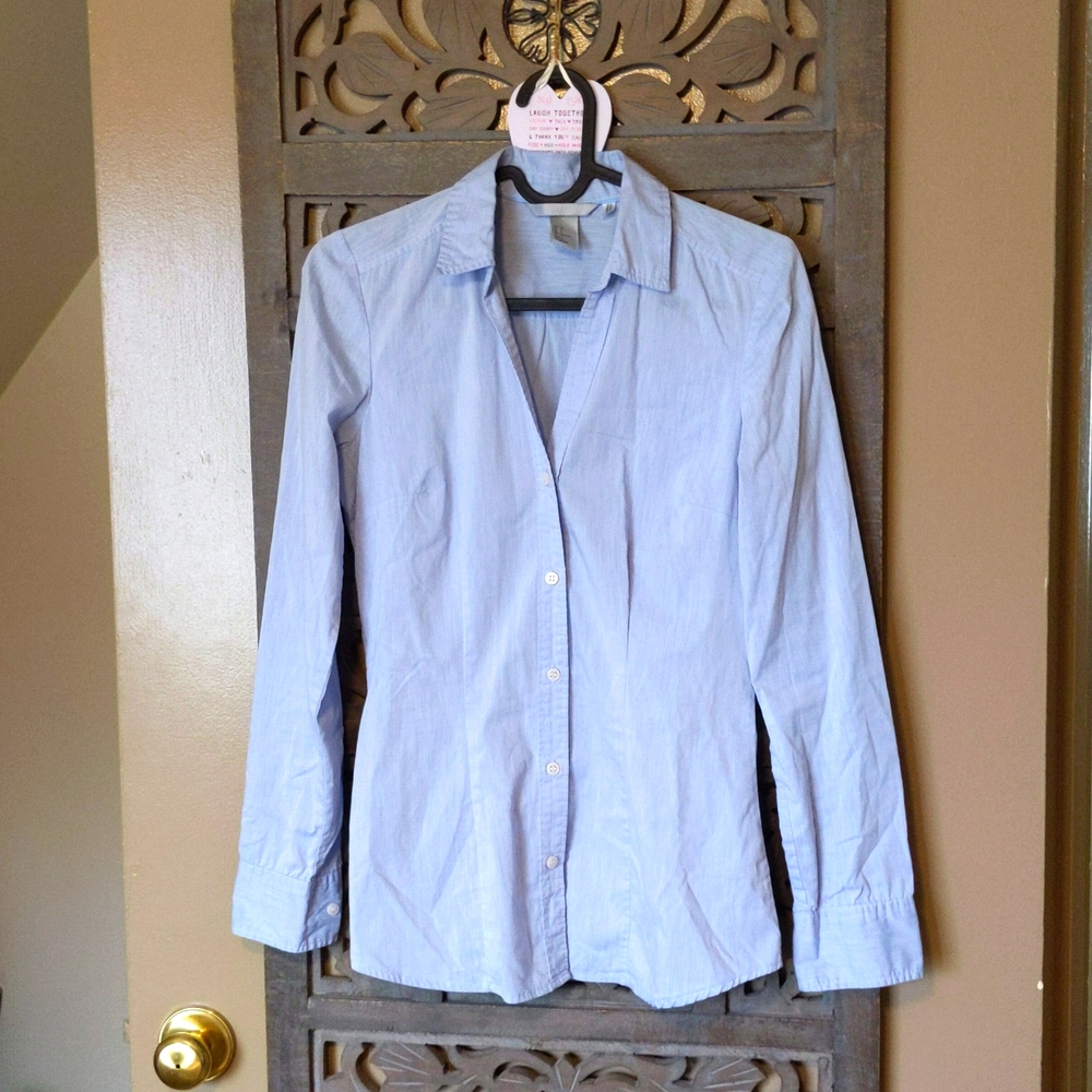3 for $23🎉🎉🎉H&M button down shirt - Ladies